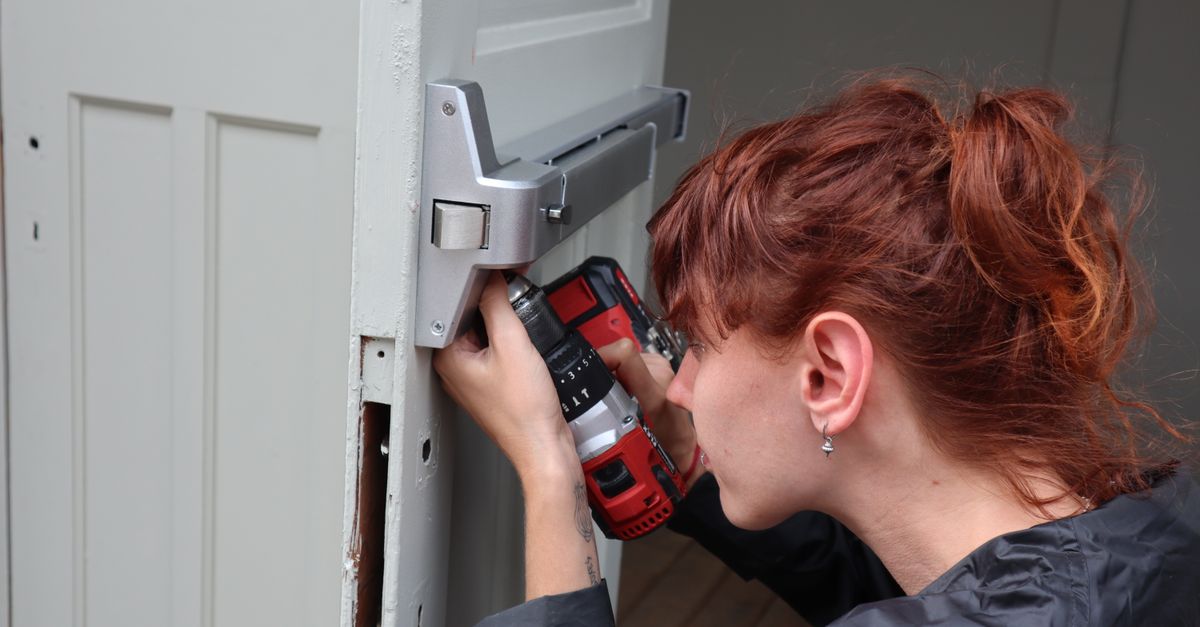 locksmith service technician — Westchester Ave Locksmith